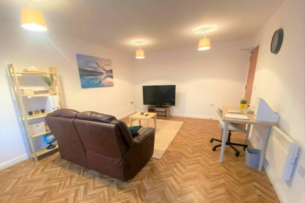 The Onyx Suite - 1 Bed Apartment W/ Free Parking Cardiff Exteriér fotografie