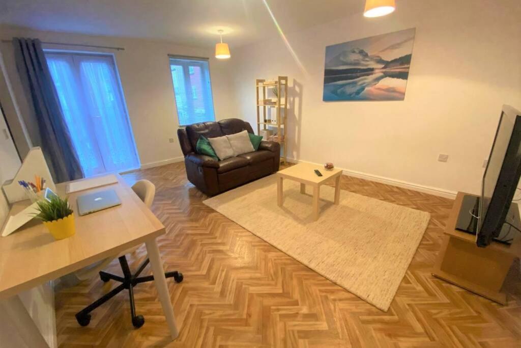 The Onyx Suite - 1 Bed Apartment W/ Free Parking Cardiff Exteriér fotografie
