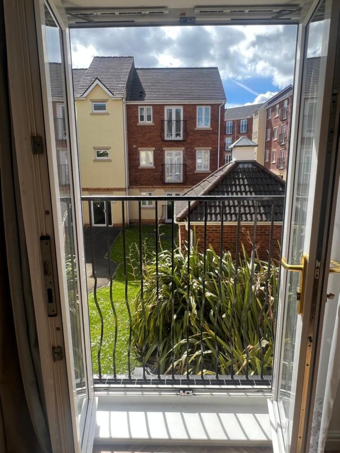 The Onyx Suite - 1 Bed Apartment W/ Free Parking Cardiff Exteriér fotografie